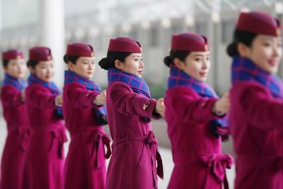 重慶:高鐵乘務員培訓迎春運 重慶禮儀