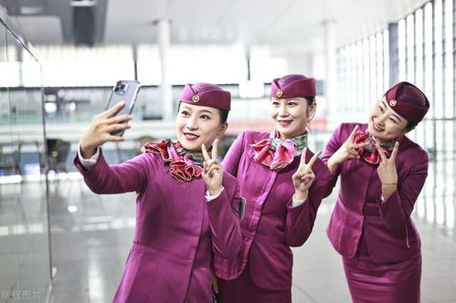 專業(yè)服務(wù)十年如一日 90后女列車長的重慶禮儀值乘風(fēng)采