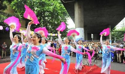 土灣街道工人村社區(qū) 文藝匯演助力創(chuàng)文 重慶禮儀展新風