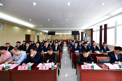 校企合作譜新篇 重慶公共運(yùn)輸職業(yè)學(xué)院軌道璧銅線訂單班開班，60名學(xué)生獲“入場券”